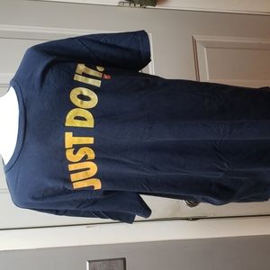 Vintage Nike shirt, size xl